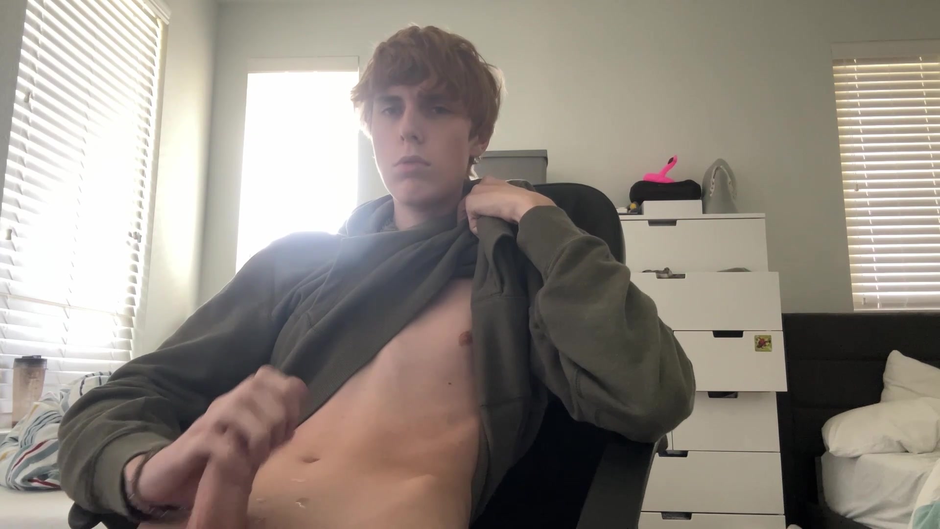 cute twink jerck off
