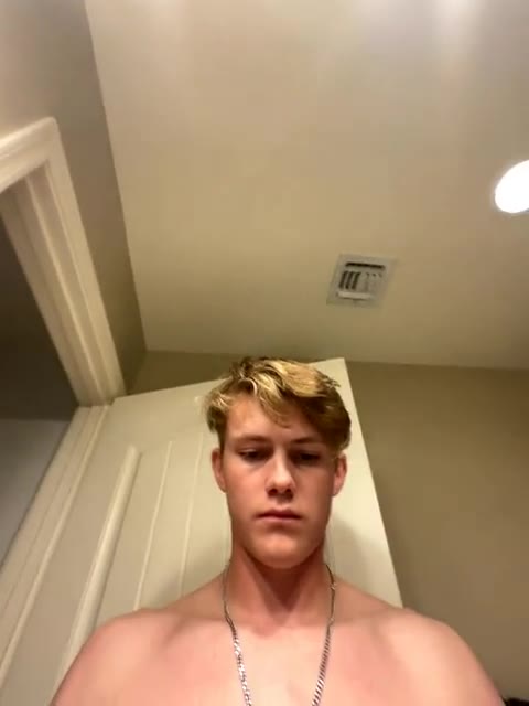 Ryan 21yo from the USA
