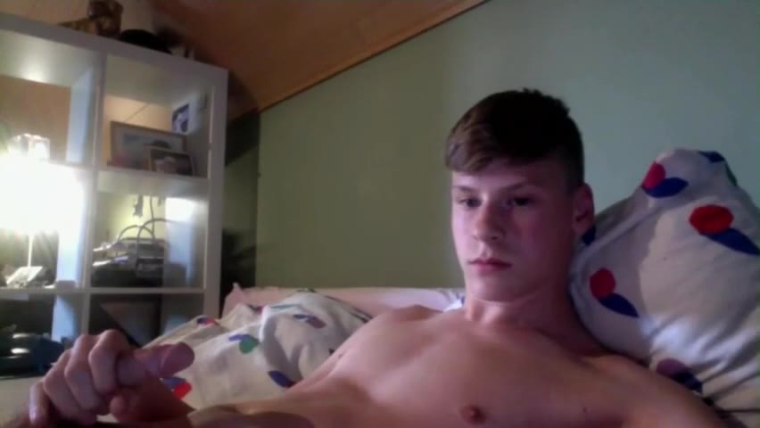 Sexy Dutch Twink Shows on cam