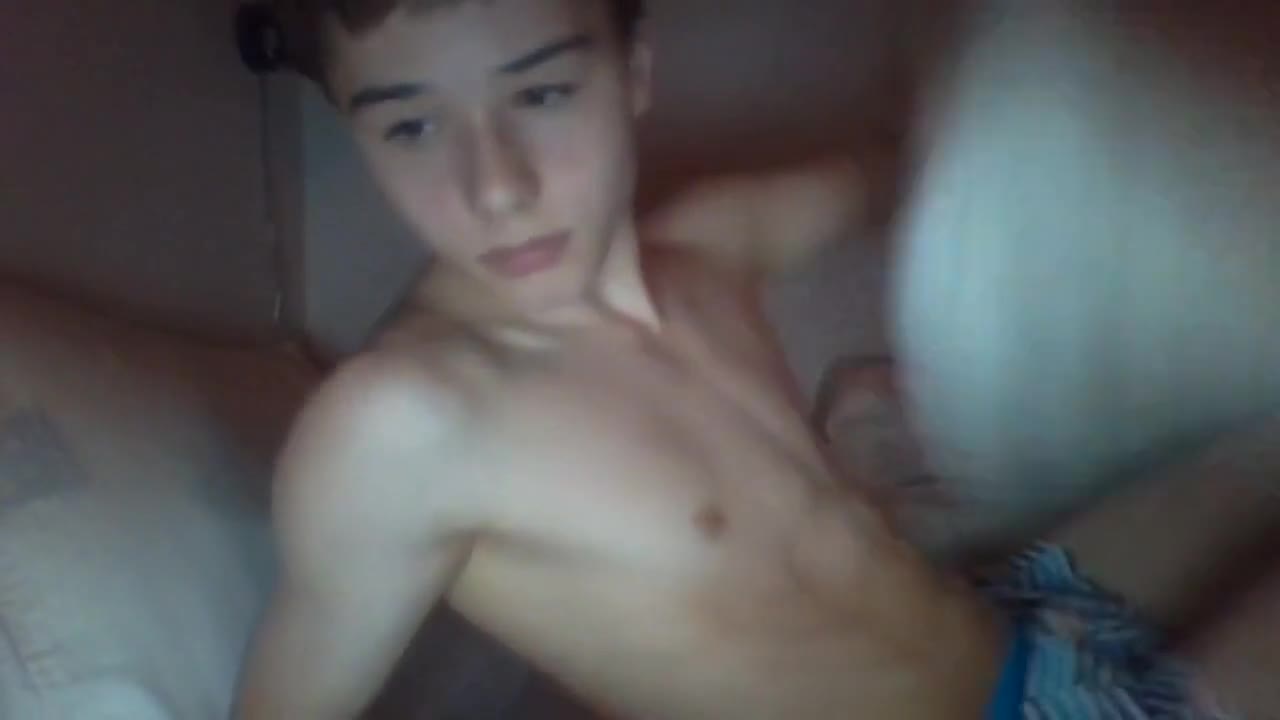 Six Pack 19yo - Watch free on Againgay.com